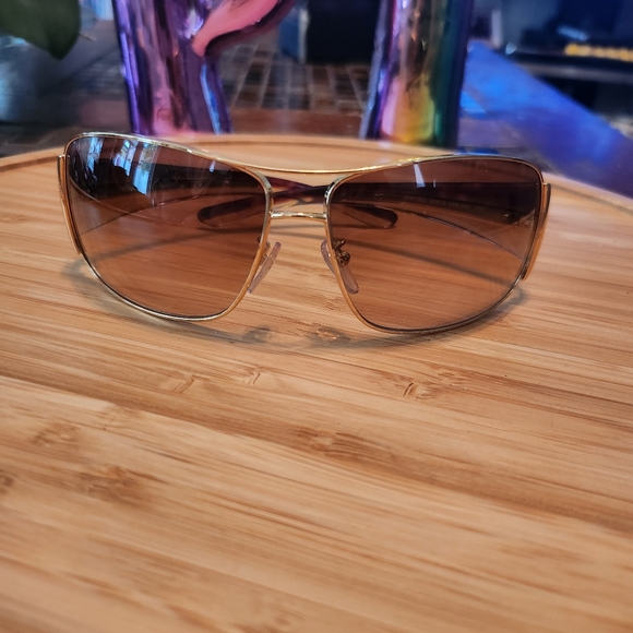 Prada sunglasses - Picture 2 of 7